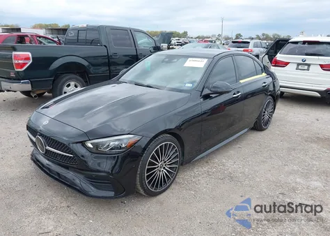 2023 Mercedes-Benz C 300 Sedan z USA, uszkodzony, nr VIN W1KAF4GB7PR070477